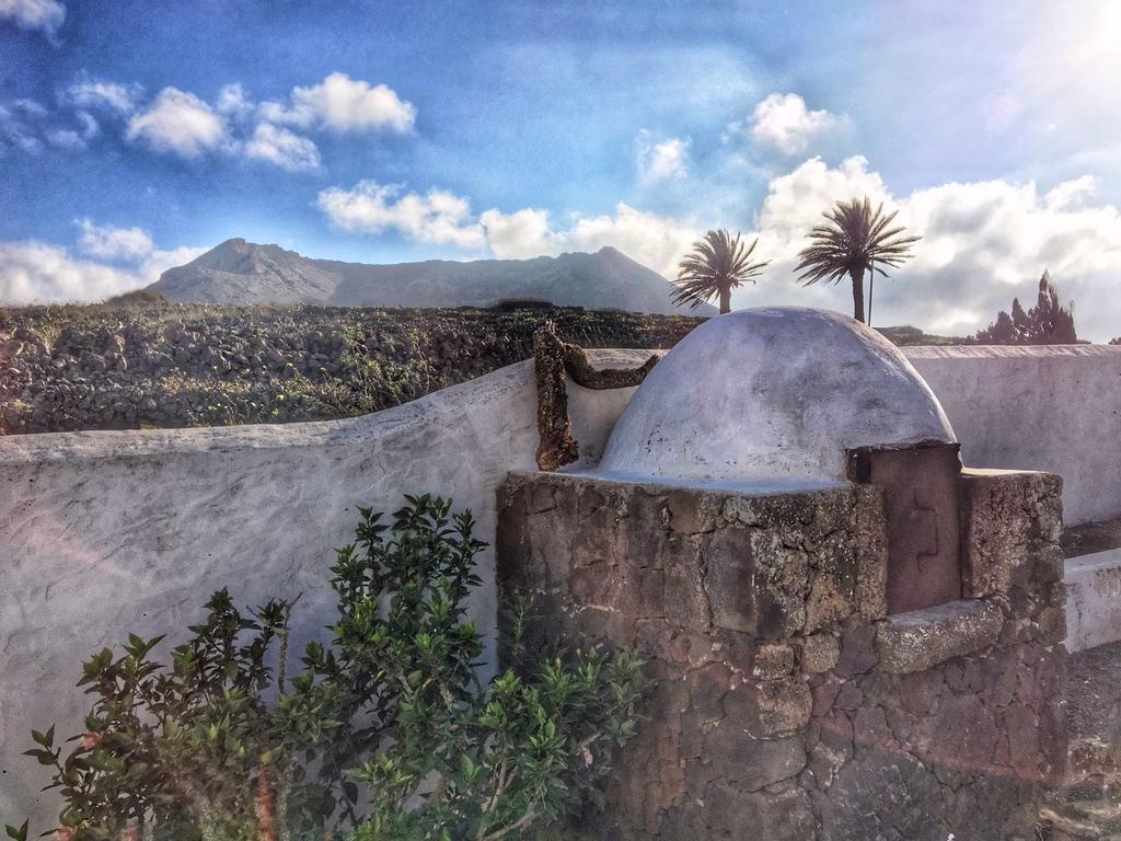 El Cortijo Eco Finca Hotel Ye Exterior photo